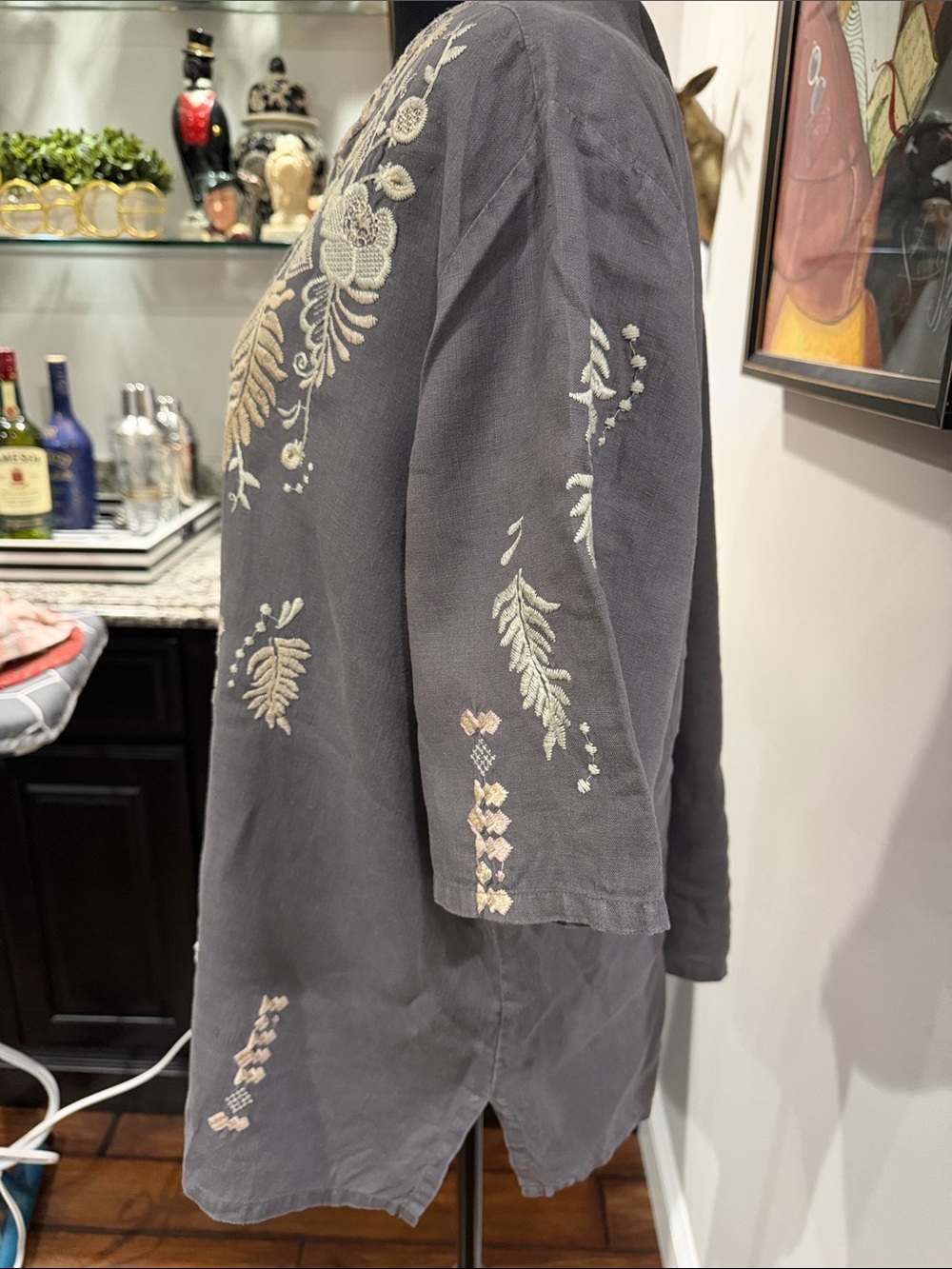 Johnny Was women’s gray embroidered linen top Size Large - Picture 5 of 8